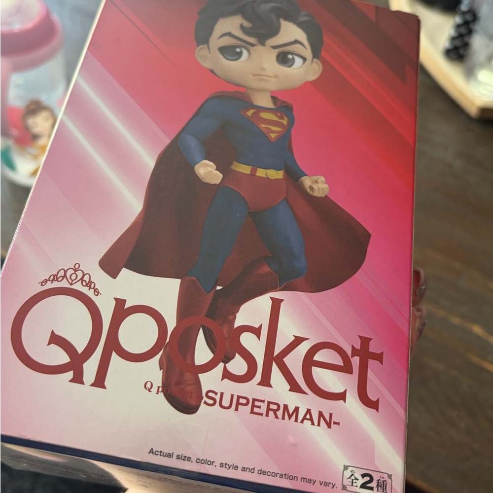 Qposket Superman Figure - Red & Blue Box - Picture 2 of 4